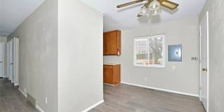 Great house near UCCS with 2x kitchen and 2x laundry! Gallery 6