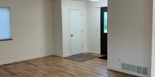 AVAILABLE NOW!! East side - 3 Bdrm, 1.5 Bath Gallery 16