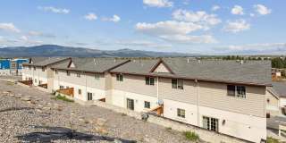Spacious Sun-filled 3 bed 2.5 Bath Townhouse Gallery 38