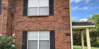 2 story end unit condo Gallery 1