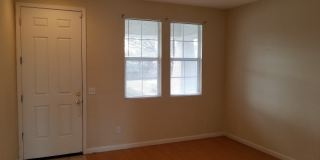 VERY CUTE 3BD/2BTH SINGLE FAMILY IN NORTH LINCOLN Gallery 3