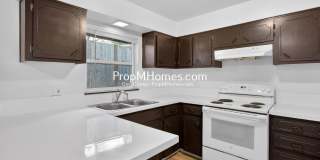 Three Bedroom Home in NE! Gallery 4