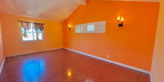 Spacious and bright Hawthorne front house Gallery 10