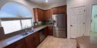 4502 E NARROWLEAF Drive Gallery 6