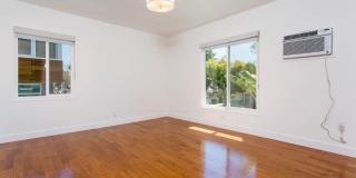 1204 N Crescent Heights Blvd Gallery 16