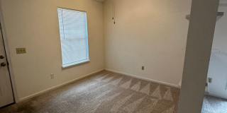 Available from May 15th.  2 Bedroom home with garage. Great Area and Location! Gallery 22