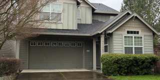 3-Bed/2.5 Bath + Office  Bonus Room on Quiet Dead-End Street Gallery 1