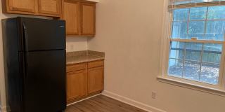 Coleman Place 3-bedroom, 2-bath Condo Gallery 8