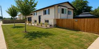 Beautiful splint entry West Jordan home ready for move in! Beautiful splint entry West Jordan home ready for move in! Gallery 1