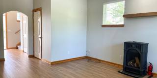 Desirable Downtown Poulsbo Place condo Gallery 7