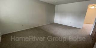 870 E Bergeson St Gallery 11