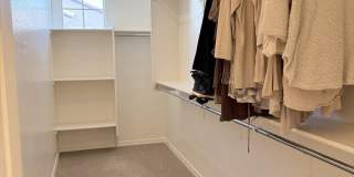 2366 W Gloria Lane Gallery 40