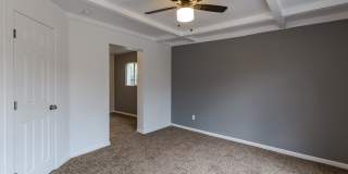 4535 E 14th St Gallery 13