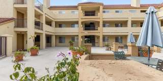 2 Bedroom Condo in Fashion Valley Gallery 25
