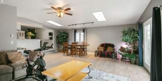 Charming 3 Bedroom, 2 Bathroom Home in Windsor! Gallery 10