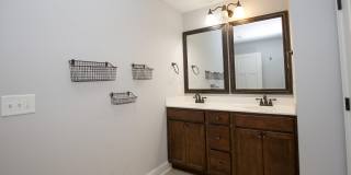256 N Saylor Street Gallery 37