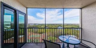 Charming 2BR Condo in Saint Petersburg Gallery 24