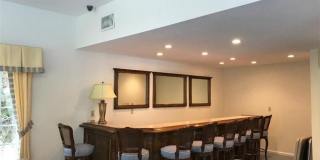 101 SCHOLZ PLAZA ph18 Gallery 68
