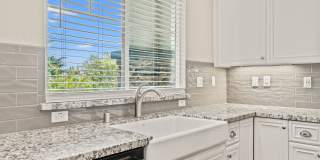 Luxury 3-Bed Townhouse in Hayward Just Built in 2019! Gallery 11