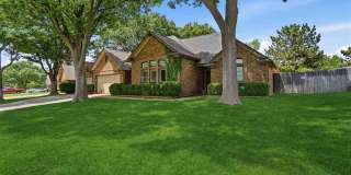 Beautiful 4 Bedroom Home with Pool – Available Now! Gallery 20