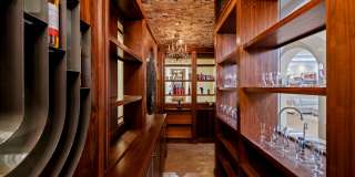 718 N Rodeo Dr Gallery 23