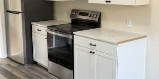 551 North Lee Avenue Gallery 1