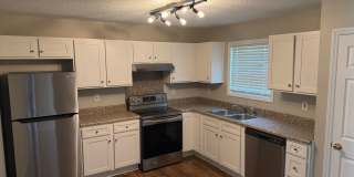 Spacious Two Bedroom Townhome In Kannapolis Gallery 3