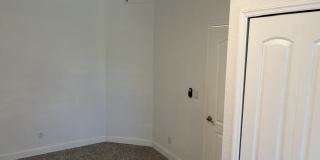408 S Riverside Dr Gallery 13