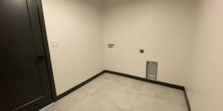 Close to Micron, 3 Bedroom 3 bath w/ a Million Dollar View! Gallery 70