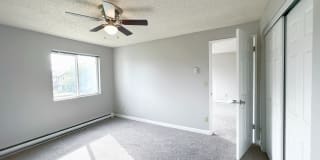 Adams Square Gallery 14