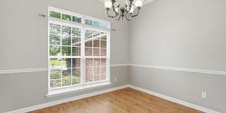 Centrally Located Home in Richmond Hill Gallery 10