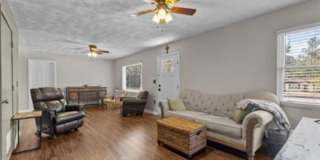 620 East New England Avenue Gallery 1