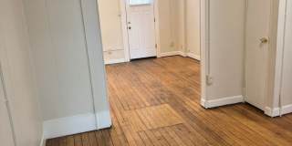 3 bedroom, 1 bath, 2 story half double house Gallery 10