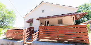 Move-In Ready 4BR Home with Large Backyard Gallery 1