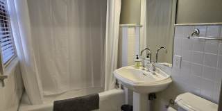Furnished charming 2 Bedroom in Downtown Madison Gallery 13