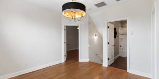 Gorgeous remodeled 3-bedroom, 2.5 bath home in Hillcrest Gallery 23