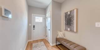 917 GRUNDY Street Gallery 7