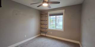 4 bed 2 bath home in Josephine Crossing Gallery 13