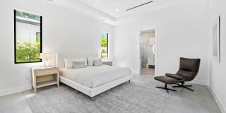 743 S Lake Avenue Gallery 16