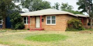 Adorable, Unique, and Roomy 3/2 Close to Tech! Move in Special Half off First Month! Gallery 3