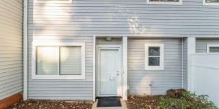 Room in 3 Bedroom Home at Sandy Creek Dr Gallery 21