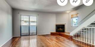 Charming 2BR Condo in Aurora Gallery 4