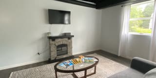 406 Lark Lane - 1 Gallery 63