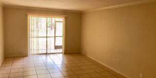 Two Bed/Two Bath Conveniently Located in Park View Condominiums, Close to Downtown Sarasota Gallery 1