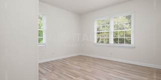 Beautifully Renovated 3-Bedroom Home with Garage & Spacious Yard in Mobile Gallery 16