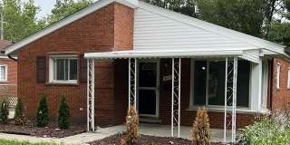 4696 Roosevelt Boulevard Gallery 2