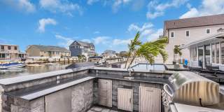 20 Venetian Court Gallery 26