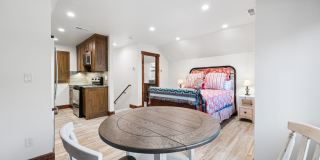 1 bedroom, 1 bath Studio Apartment Gallery 1