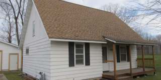 Spacious and Private 4-bed, 3-bath House in Desirable Highland Park Neighborhood of St. Paul! Gallery 1