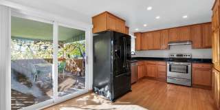 Spacious 6BR House in Lakewood Gallery 7